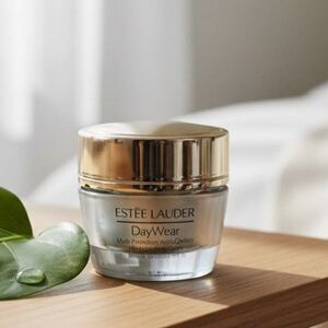 Estée Lauder Daywear Multi-Protection Anti-Oxidant 24H-Moisture Cream -.5oz